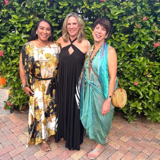 Celebrating life with special friends 💞 is even more fun when wearing ChichiLuna ✨

#grateful

#theneomidress
#theviviannepareo
#luxuryresortwear
#handprinted
#handcrafted
#naturesart
#sustainable
#slowfashion
#timeless
#artinfashion 
#naturalfabrics
#resortwear
#shop
#luxefashion
#palmbeachlife
#oneofakind
#resortlife
#summerstyle
#fortlauderdale